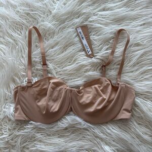 Skims Smoothing Intimates Strapless Bra Clay Size 36B
